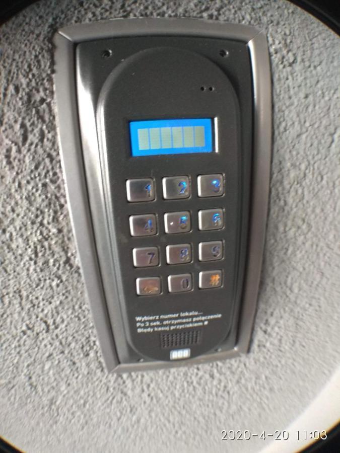 2060 Zwyciestwa 5G - Tanie Pokoje W Apartamencie - Samodzielne Zameldowanie - Self Check In Poznan Exterior photo